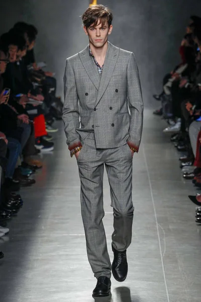 Look 42